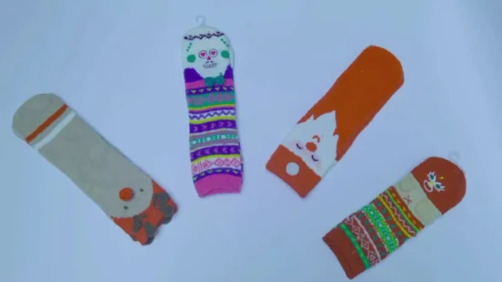 Chaussettes d'intérieur en molleton de corail pour femmes, motif de cerf mignon et chaud de noël