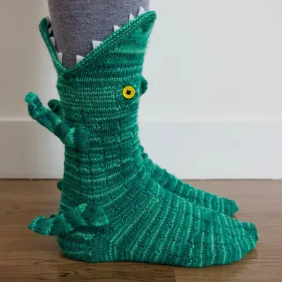 Chaussettes de crocodile tricotées de Noël Chaussettes de crocodile tricotées Chaussettes d'animaux à tube moyen créatif tricotées